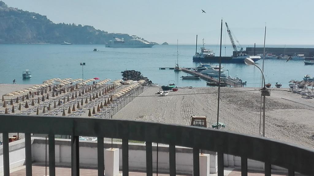 Kalaskiso' Giardini Naxos Eksteriør bilde