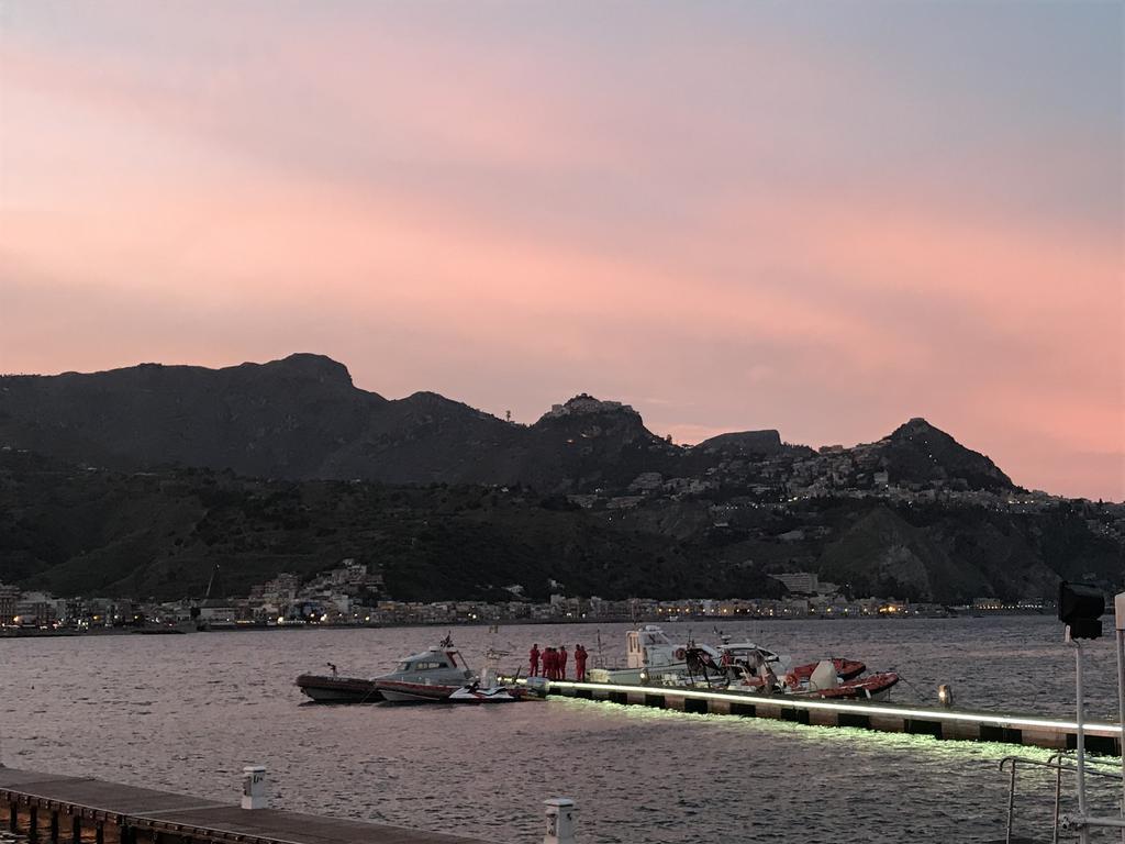 Kalaskiso' Giardini Naxos Eksteriør bilde